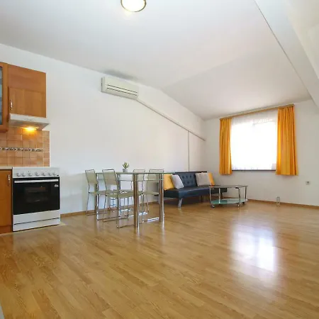 Appartement Zdenka 1897 Pula